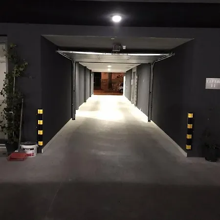 Tahoma - център Варна